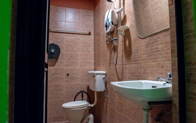 OYO 434 Marbella Hotel