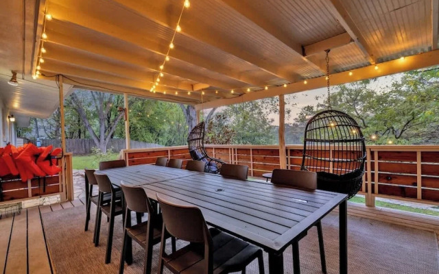 Luxury Lakefront Oasis With Boat Dock-firepit