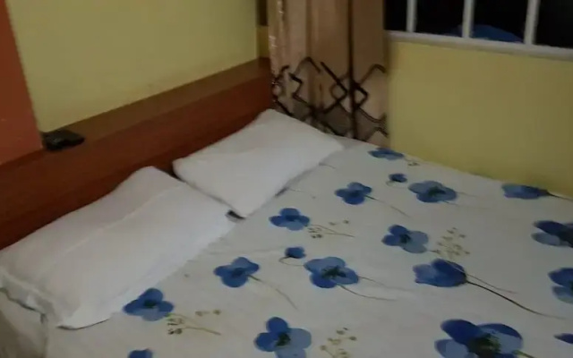 Family Guest House At Hopewell Place