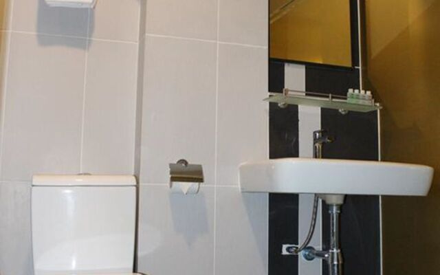 T Hotel Jalan Tar