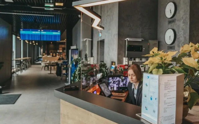 Air Hotel