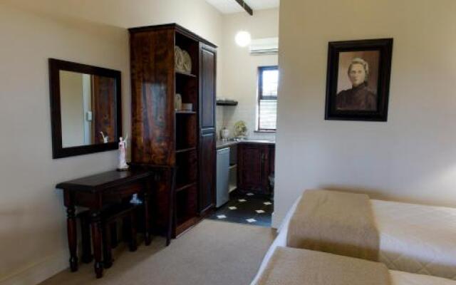 Olive Hill Country Lodge
