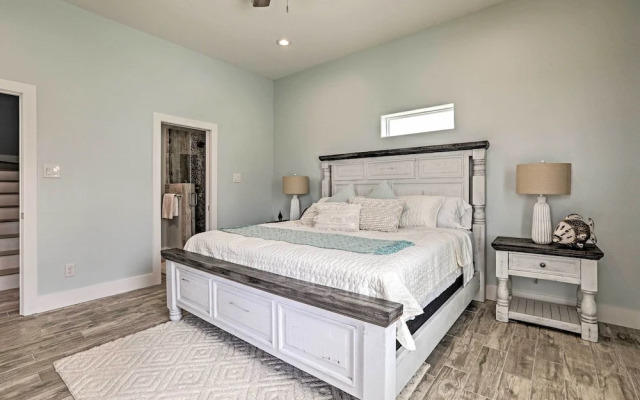 Villa Azul Galveston Home: Modern & Beachfront!