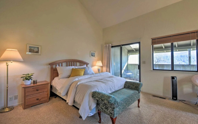 Cozy Groveland Townhome, Day Trip to Yosemite