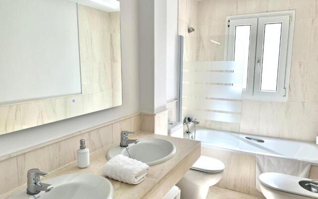 MI CAPRICHO 170 Beachfront Apartment