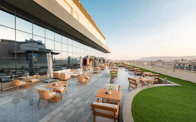 Al Manakha Rotana Madinah