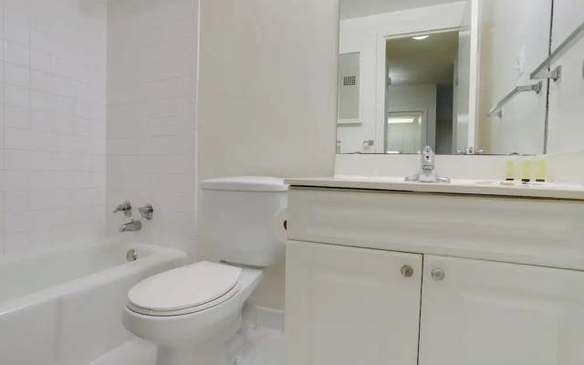 Airport Proximity- Apt in Crystal City