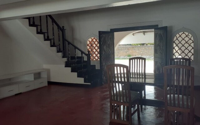 5 Bedroom Mansion Nyali