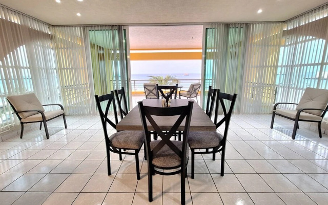 Ocean view 2BR Condo downtown Cozumel