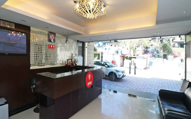 OYO 12860 Hotel Red Leaf