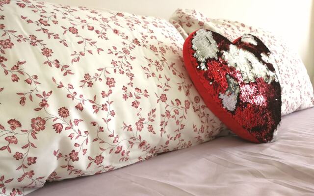 KLCC Summer Suite by Sunny