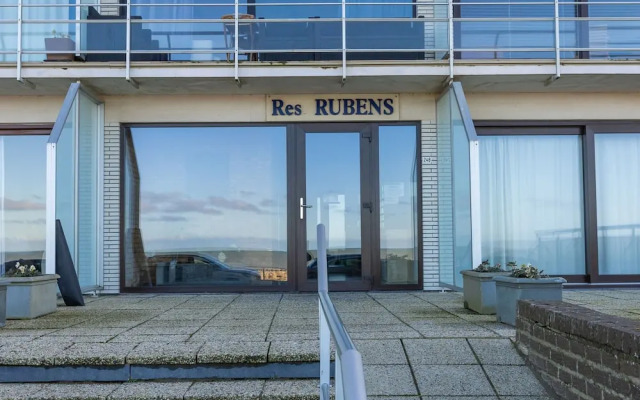 Cosy Apartment With Family