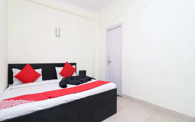 OYO Home 14130 Comfy 2BHK