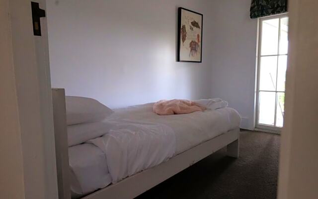 Muriwai Lodge