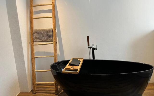 Schöne, sonnige Parterrewohung 3 Zi. mit Garten