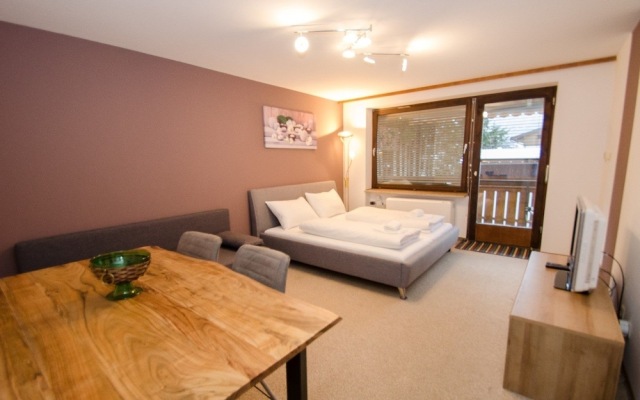 Basic Studio 13 Kaprun with Kitzview