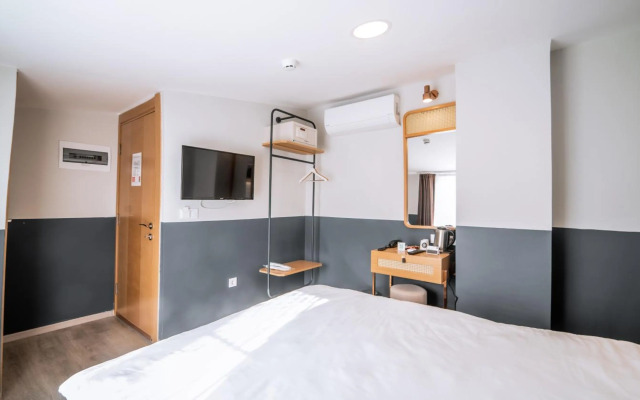 Urla 1867 Hotel