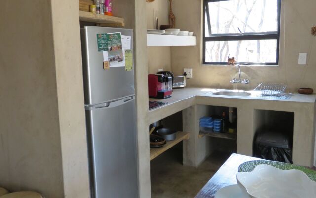 Foxy Crocodile Bush Lodge & Kruger Safari's - No Loadshedding