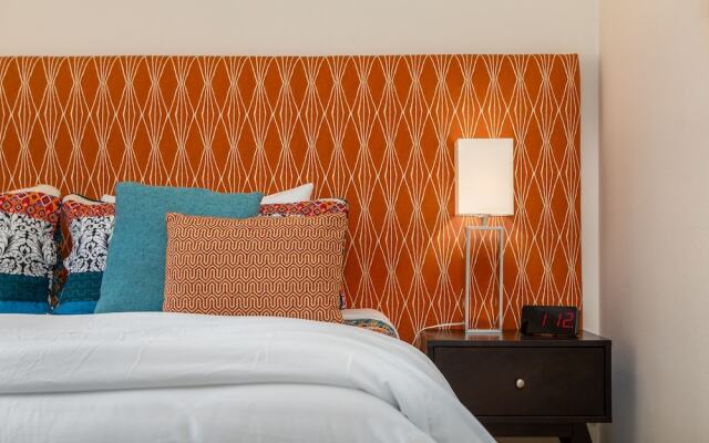 Celebrity Hideaway at Movie Colony East