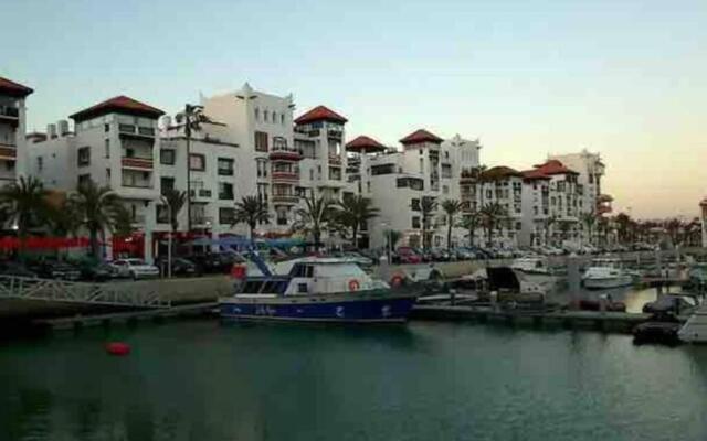 Marina Agadir appartement standing 90m2 + piscine