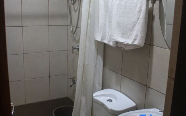OYO 1011 First Hotel