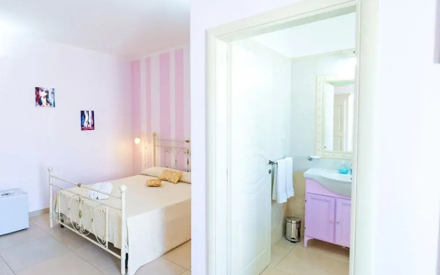 B&B Adua and Art