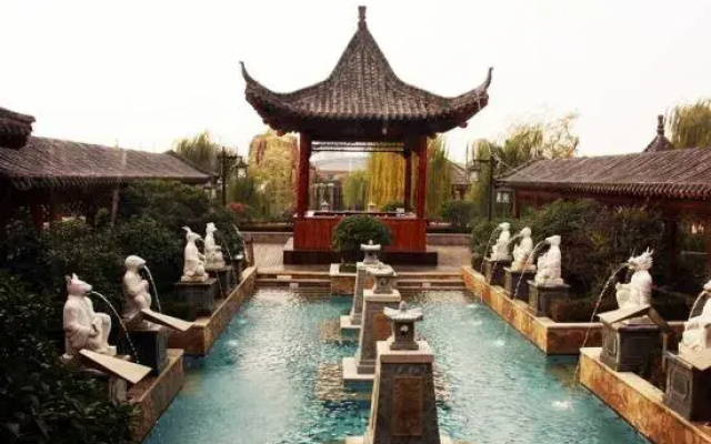 Huayuan Business Hotel