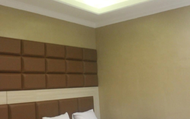 Cyka Raya Hotel