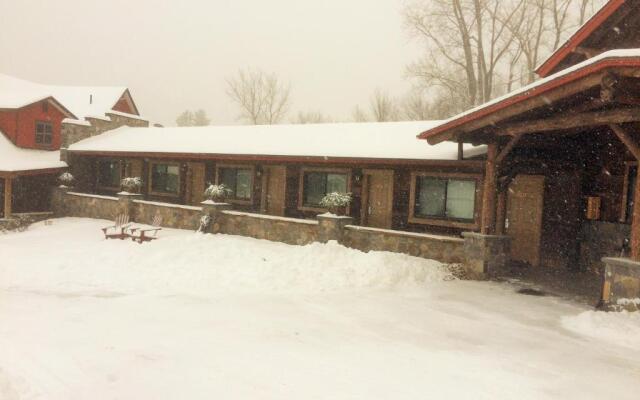 Adirondack Spruce Lodge