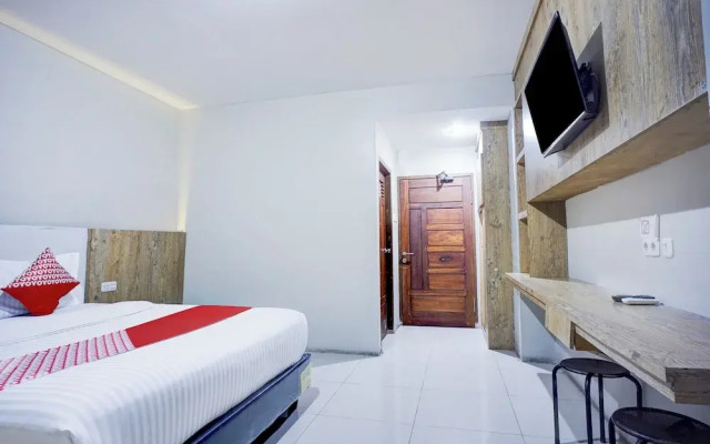 OYO 94772 Gapura Hotel