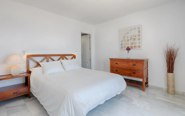 Front Sea View Apartment Estepona