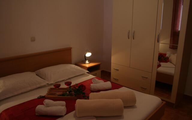 Central - 40m from the beach - A2(4)