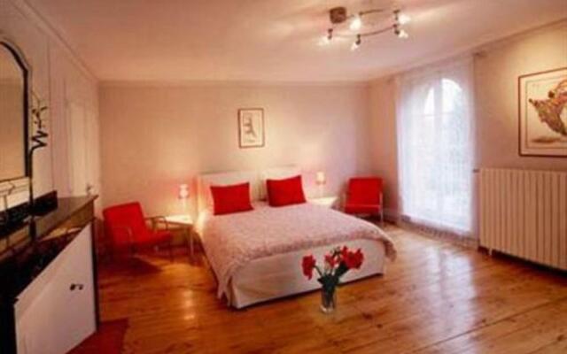 Chambres dHotes Au Château