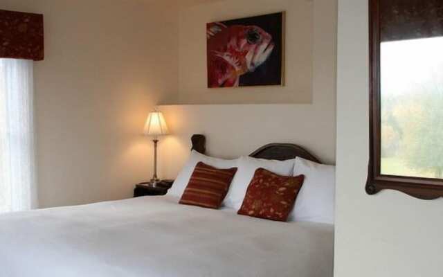 Rossmount Inn