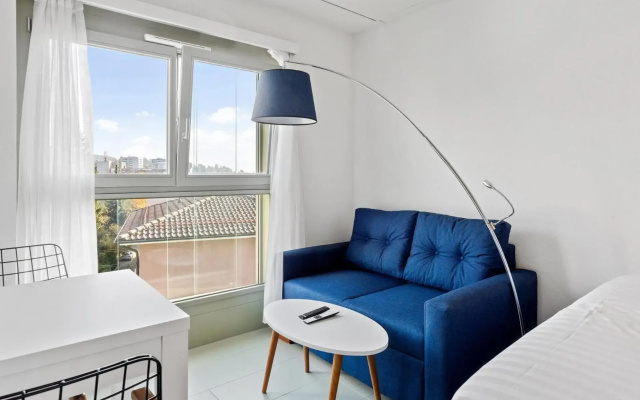 Sallaz by Homenhancement