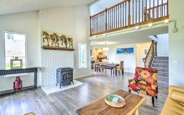 Stunning Hood Canal Getaway w/ Private Deck!