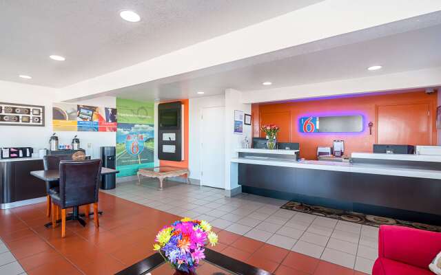 Motel 6 Round Rock, TX