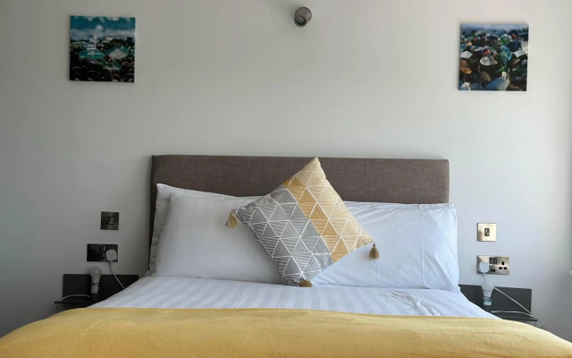 Q8 Boutique Hotel