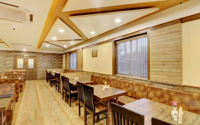 Hotel Sri Udupi Park by OYO Rooms