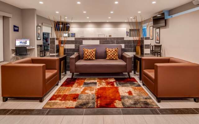 SureStay Plus Hotel by Best Western Humble