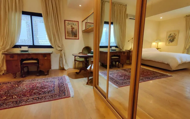 Yarden Deluxe Studio Suite