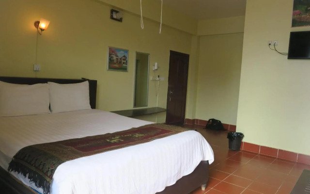 River Dolphin Hotel