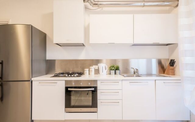 Bright Apartments Sirmione - Julia Giardino