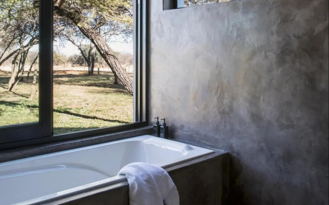 Nako Safari Lodge