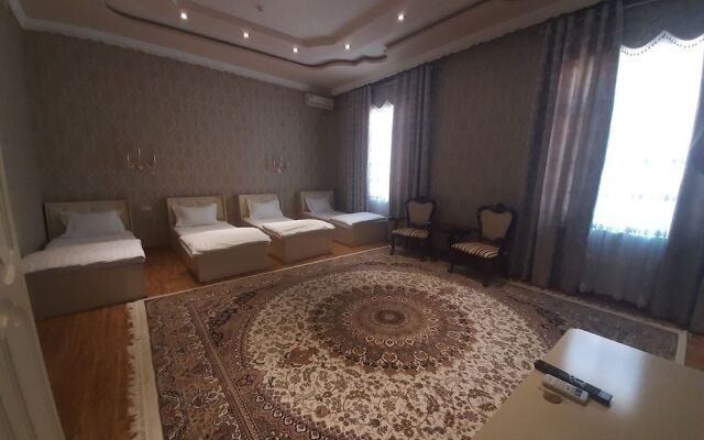Eleon Hotel - Hostel