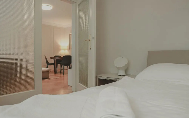 HeyMi Apartments Post