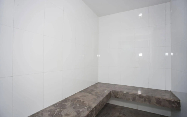 Innotel Luxury Business Hotel