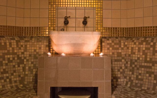 Whitewater Spa & Leisure Club