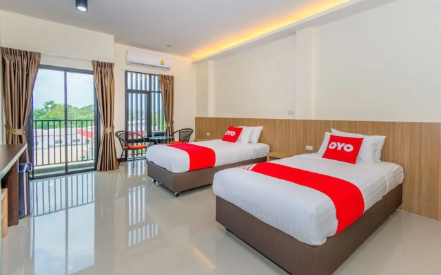 OYO 687 Canal Happiness Hotel