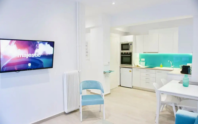 Calm and Serene Apt in Athens center